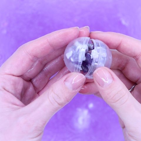 Amethyst Gem Bracelet Bath Bomb - Bath Indulgence