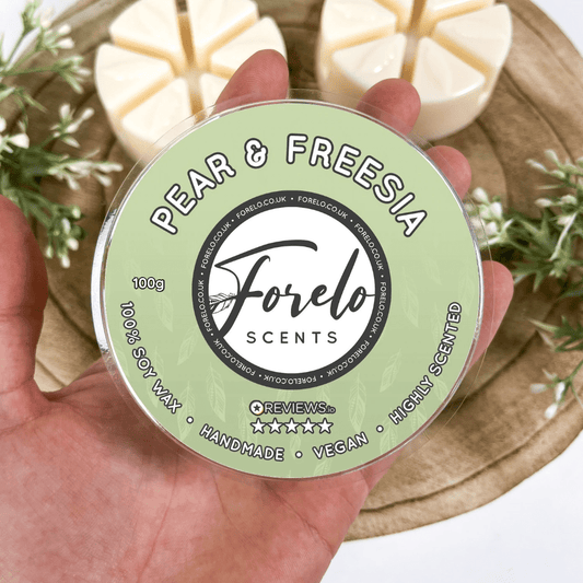 Pear & Freesia · Unisex Soy Wax Melt - Bath Indulgence