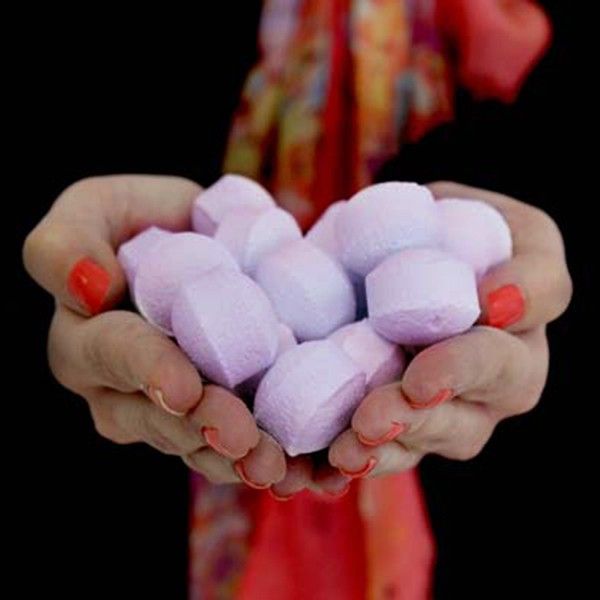 1.3Kg Box of Chill Pills (Mini Bath Bombs) - Black Cherry Box of Chill Pills 1.3Kg - Bath Indulgence