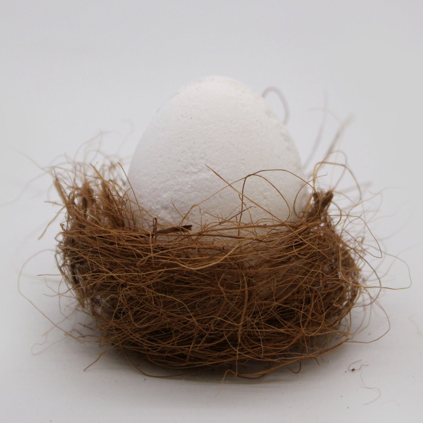Bath Eggs in a Tray - Coconut Pack Of 30 Bath Eggs - Bath Indulgence