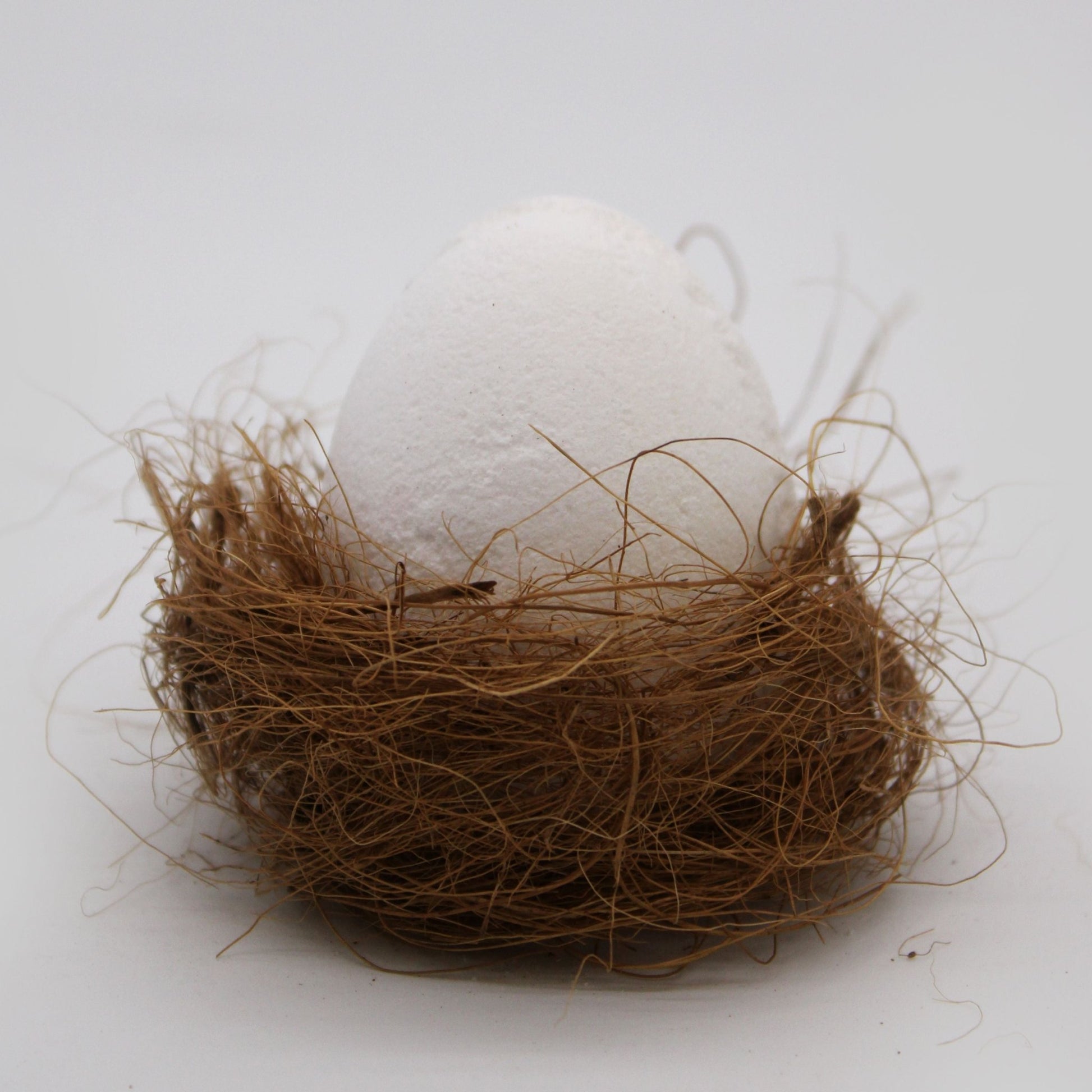 Bath Eggs in a Tray - Coconut Pack Of 30 Bath Eggs - Bath Indulgence