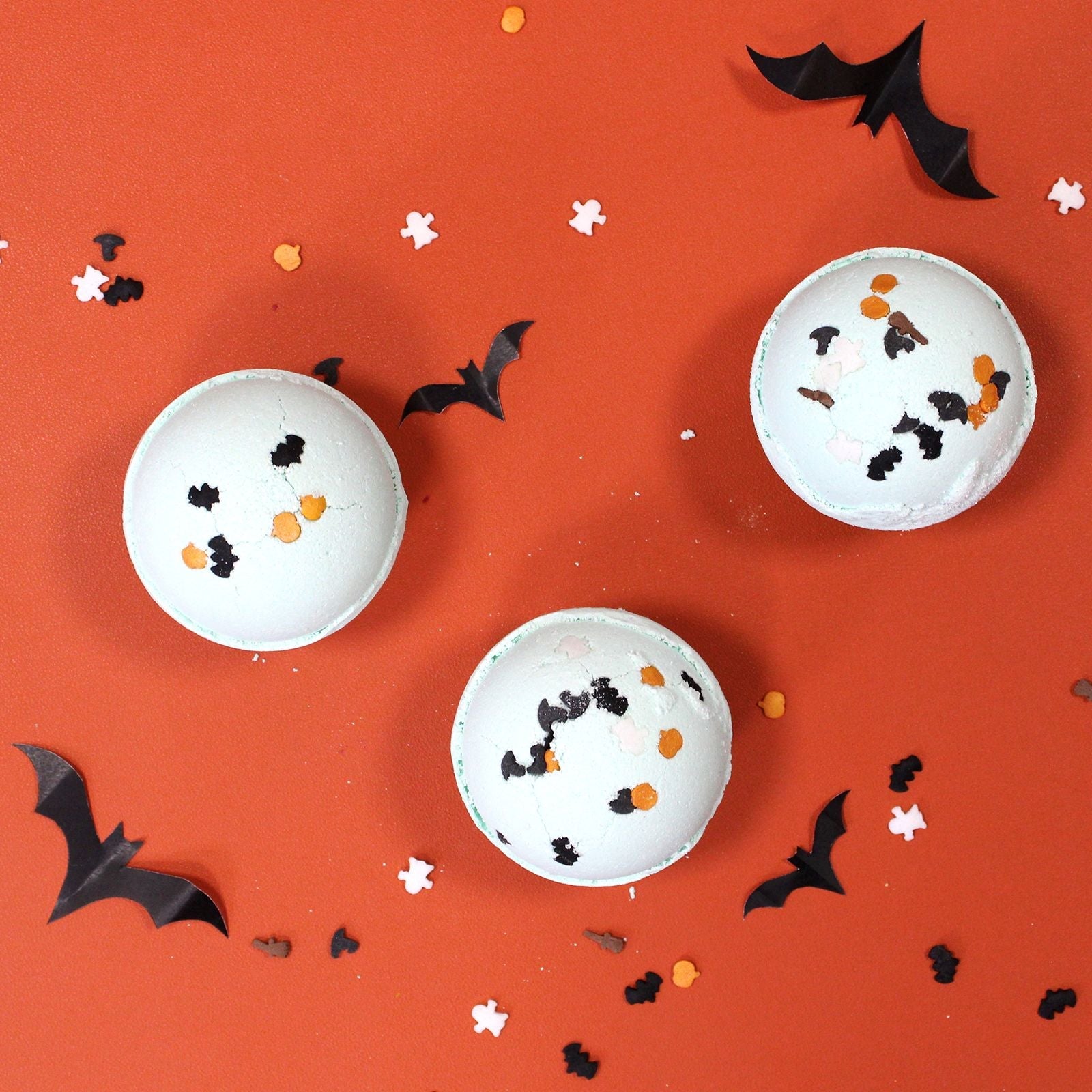 Coconut & Lime Halloween Bath Bomb Halloween Bath bombs - 180g - Bath Indulgence