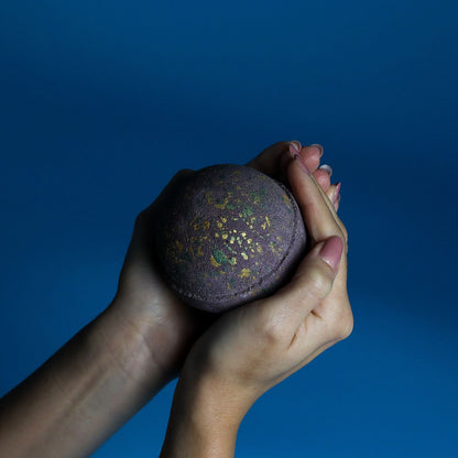 Dubai Cupcake Bath Bomb - Emerald Oudh Truffle Jumbo Bath Bombs - 180g - Bath Indulgence