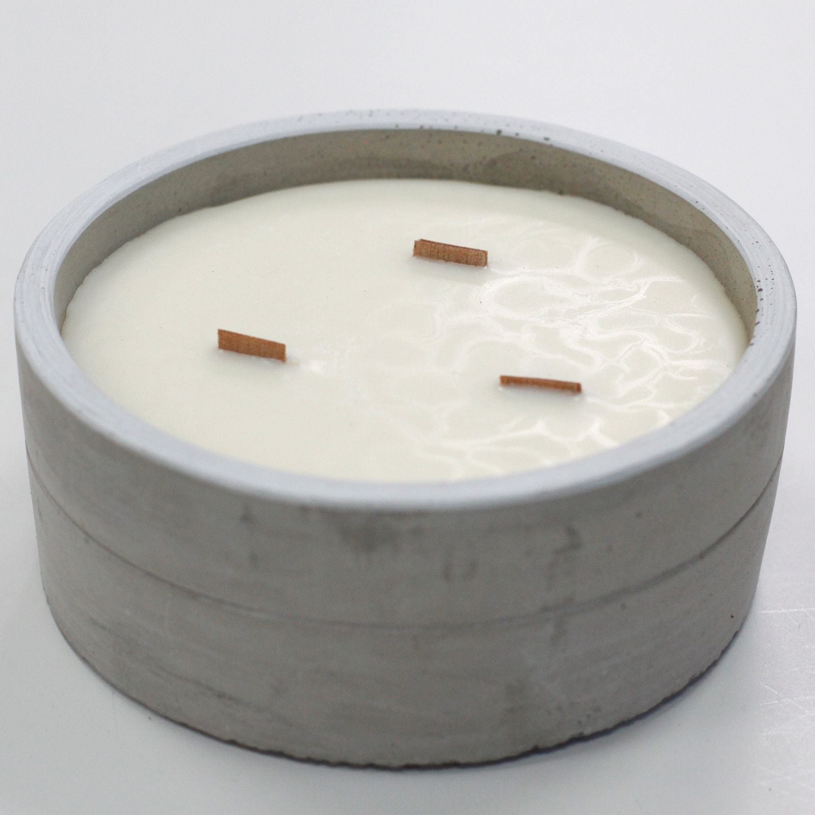 Large Round - Crushed Vanilla & Orange Concrete Wooden Wick Candle - Bath Indulgence
