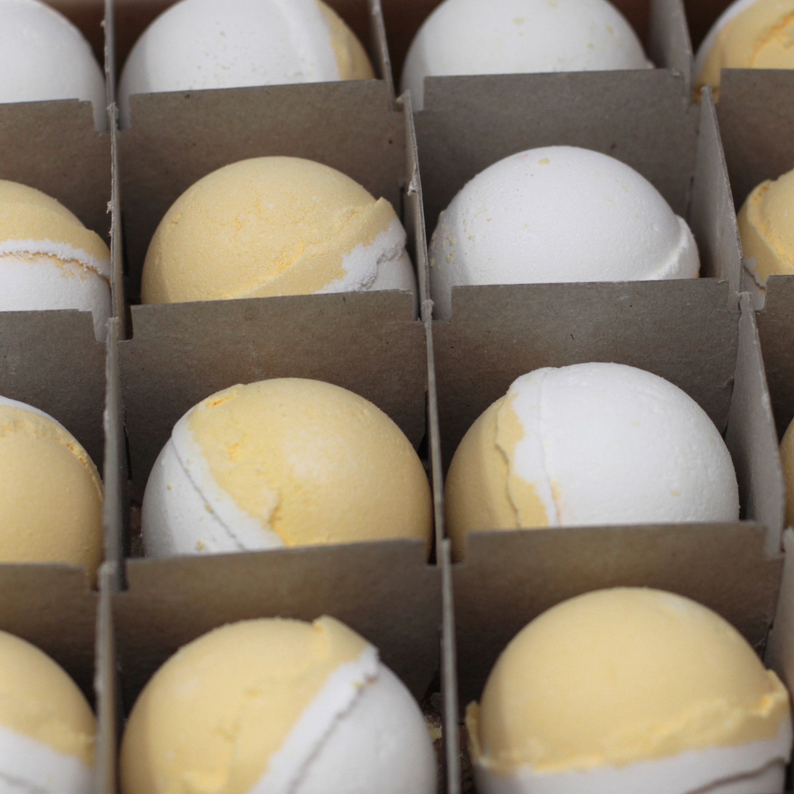 Lemon Meringue Pie Bath Bomb Jumbo Bath Bombs - 180g - Bath Indulgence