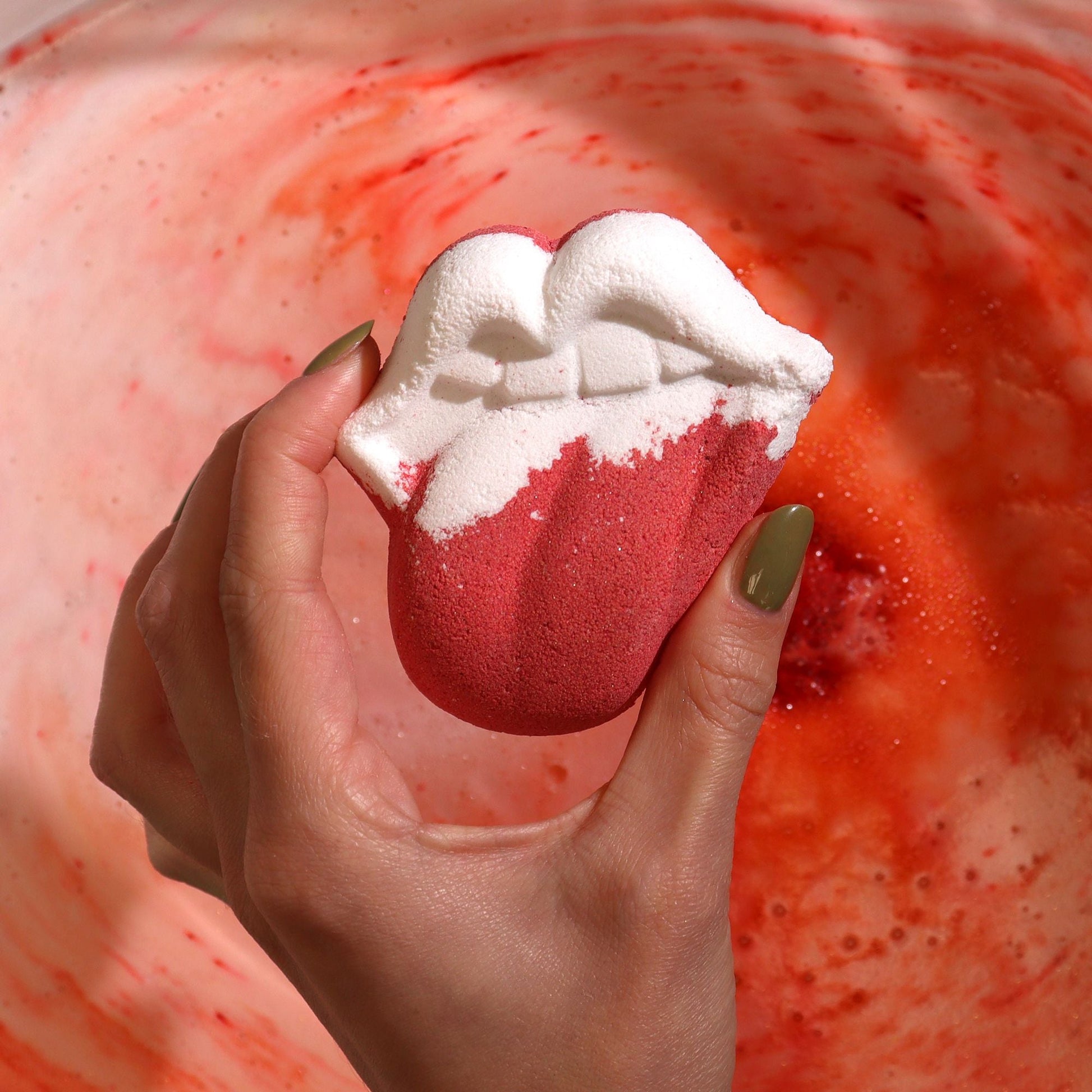 Lips Bathbomb 60g Shaped Bath Bombs for Kids - Bath Indulgence