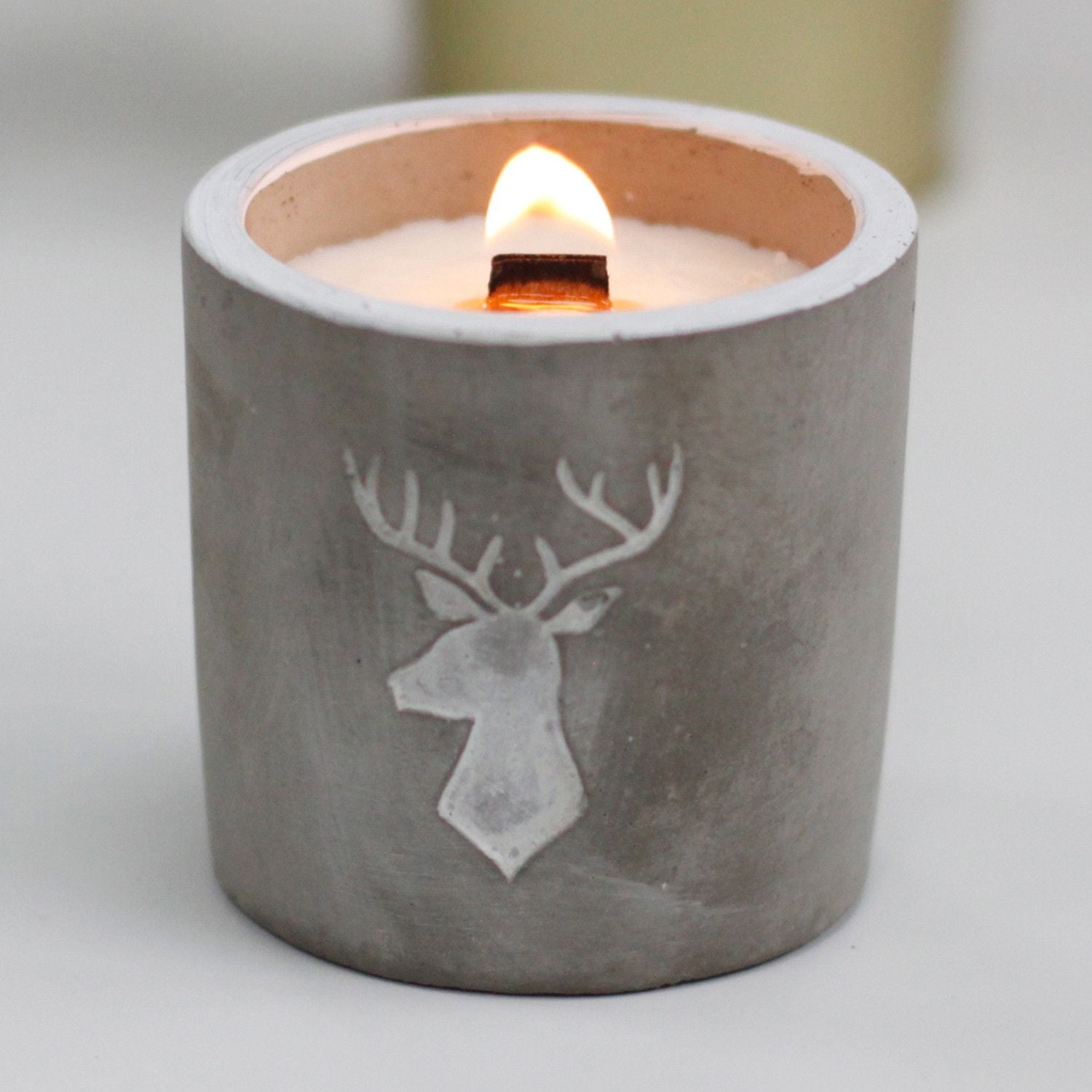 Med Pot - Stag Head - Whiskey & Woodsmoke Concrete Wooden Wick Candle - Bath Indulgence