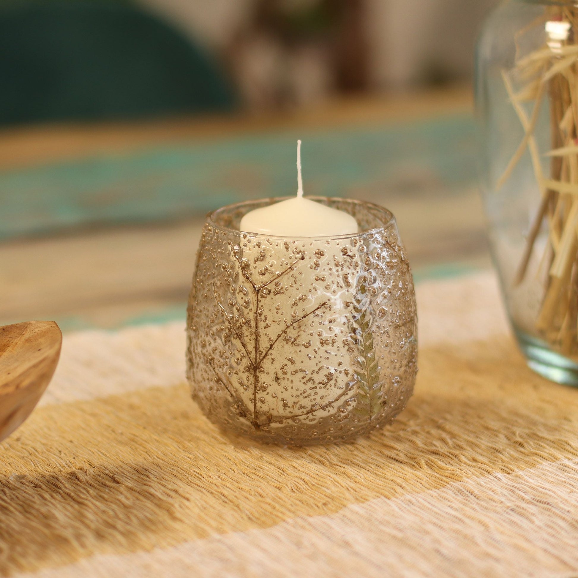 Natural Floral Glass - Straight Candle Holder - Pino - (10x9cm) Natural Floral Glass Candle Holders - Bath Indulgence