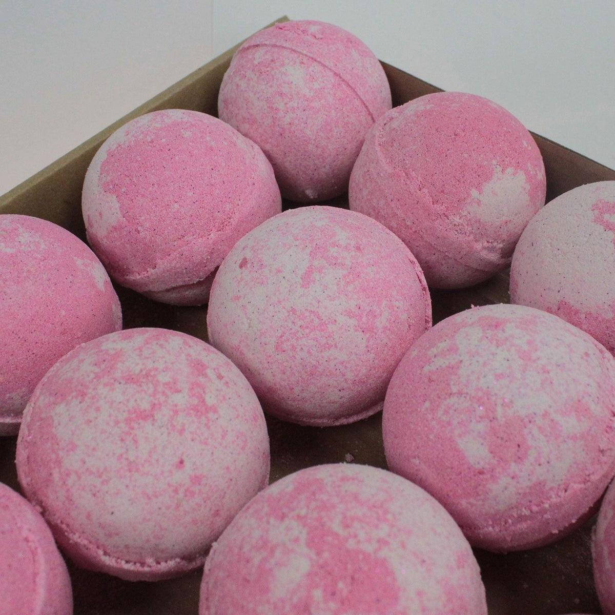 Party Girl Bath Bomb Jumbo Bath Bombs - 180g - Bath Indulgence