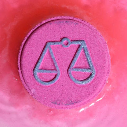 Set of Zodiac Bath Fizzers with Horoscope - Libra - Bath Indulgence
