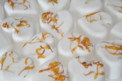 Sicilian Lemon & Calendula Mini Bath Bomb Hearts 200g UK Handmade Vegan Premium Ingredients