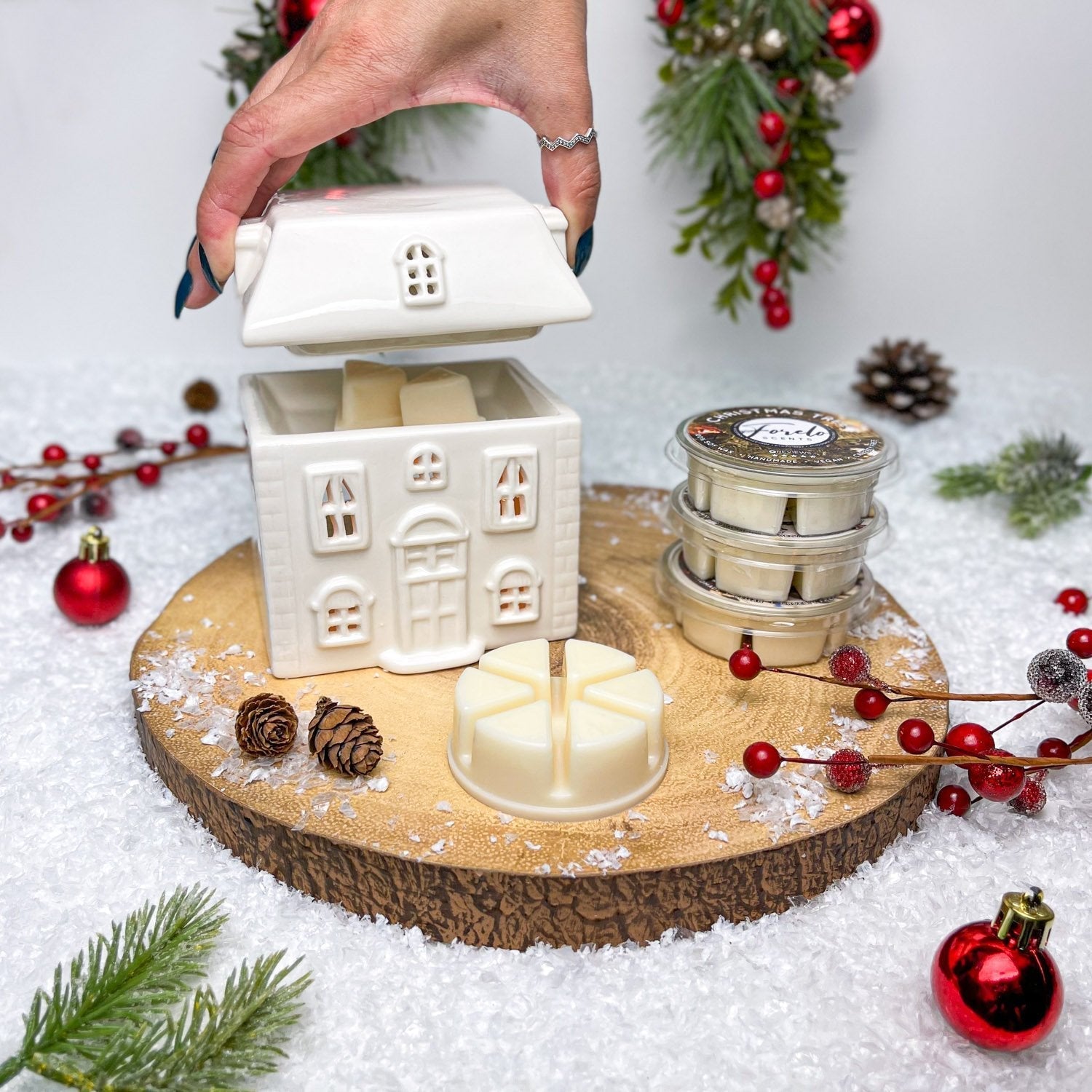 Festive House Burner & Wax Melt Gift Set - Bath Indulgence