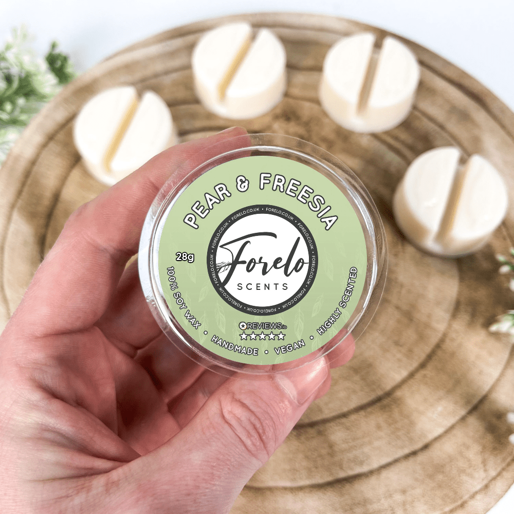 Pear & Freesia · Unisex Soy Wax Melt - Bath Indulgence